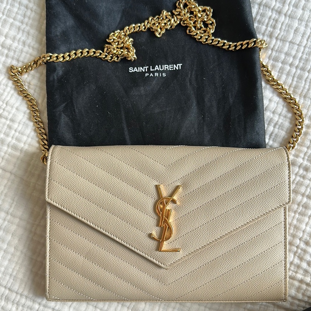 YSL beige bag comes with tag , dust bag , used, but in very good condition